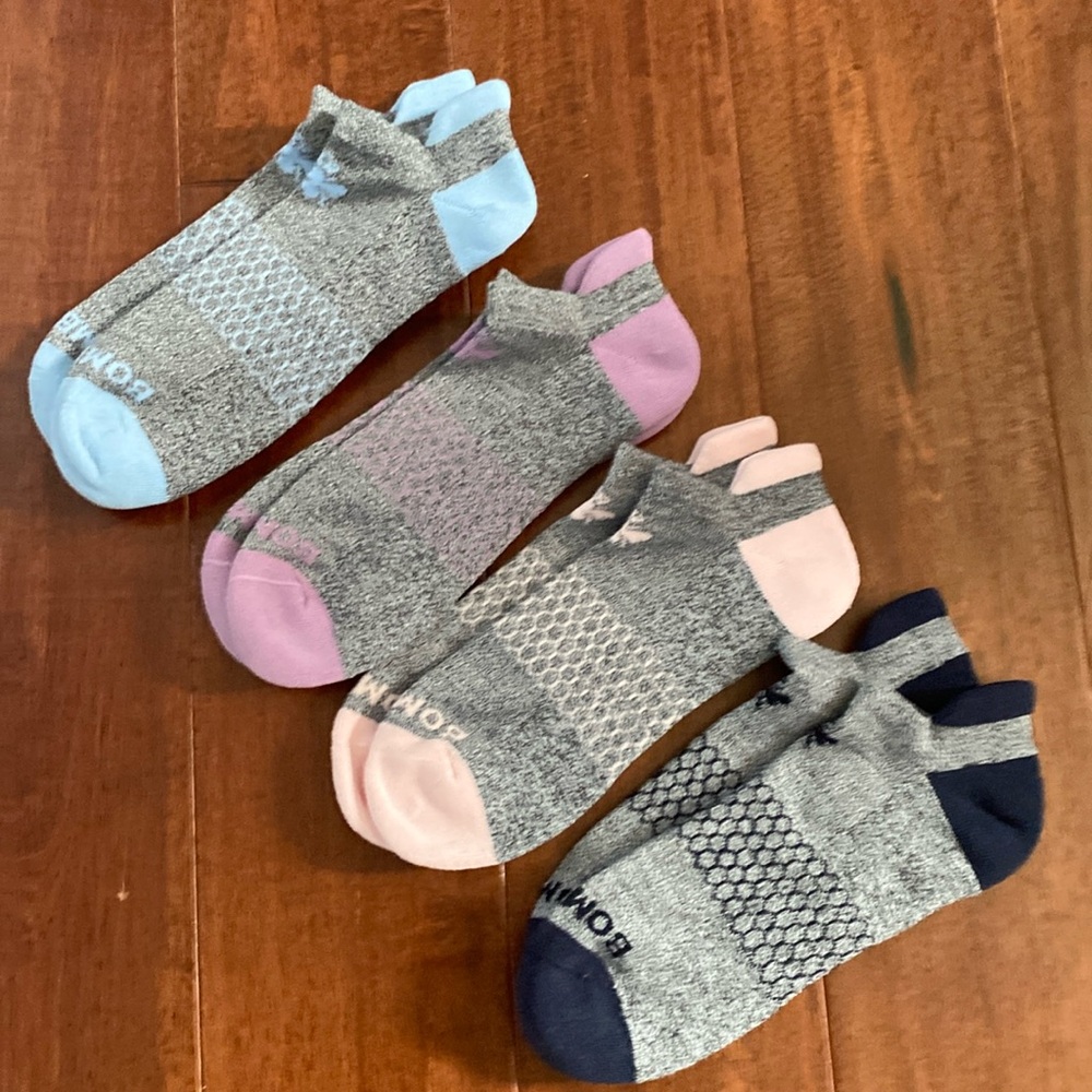 NWOT Bombas Women’s low-cut performance socks 4-pack size L